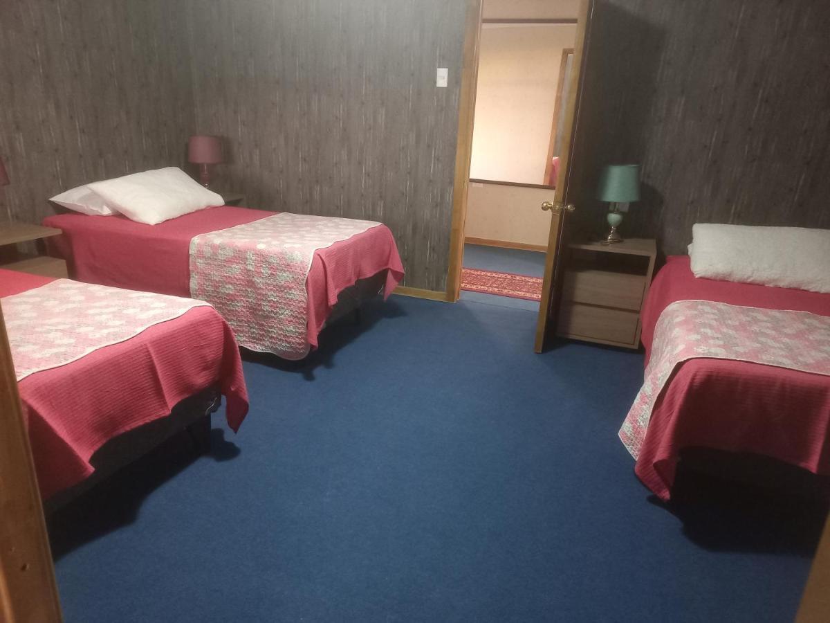 Hostal Don Pedro Пуэрто-Наталес Экстерьер фото