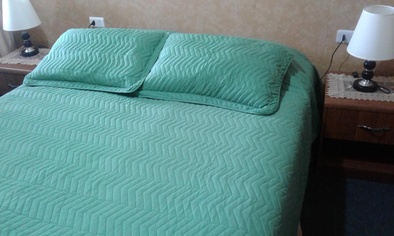 Hostal Don Pedro Пуэрто-Наталес Экстерьер фото